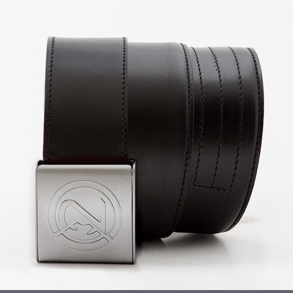 SENATOR 46 mm Leder Schwarz IN2 Chrom Matt Verschluss